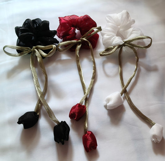 Tulips organza scrunchies set of 3