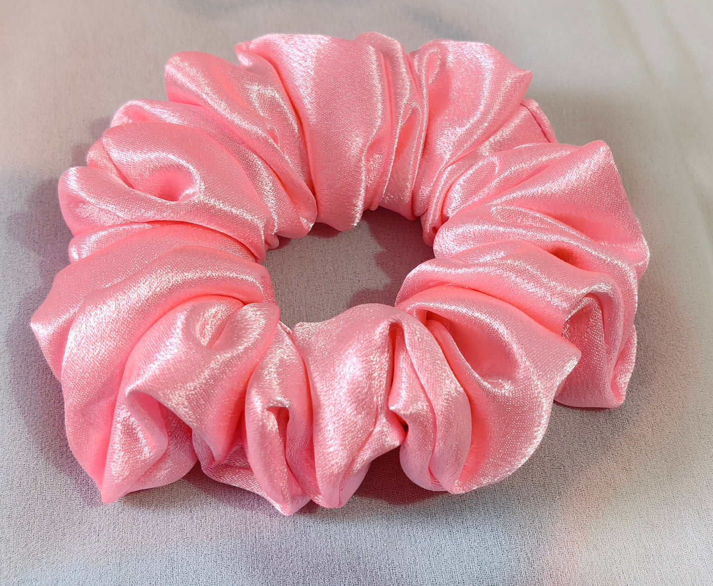 Premium silk satin scrunchies.baby pink.L siz